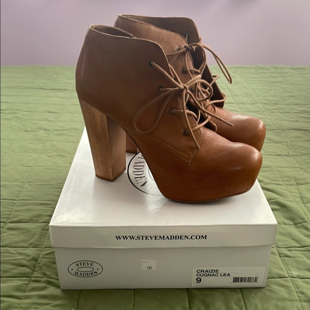 Steve Madden Women's Tan Leather Platform Booties